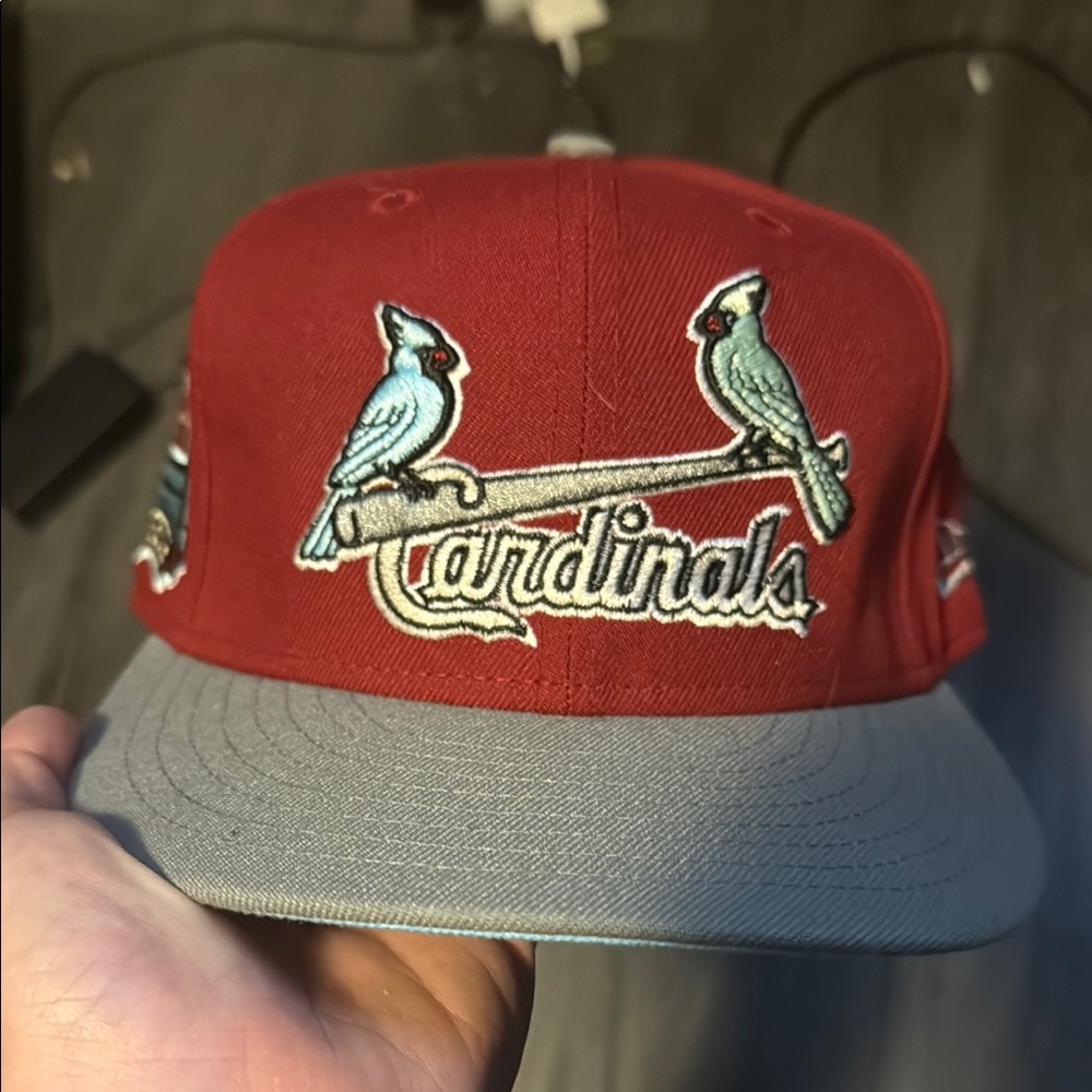 NEW ERA FITTED SIZE 7 3/4 Cardinals
